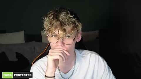 dear kirill online show from April 14, 2026, 11:44 pm