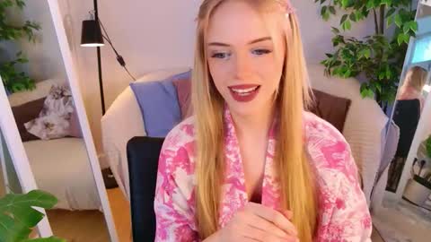 Tessa online show from March 14, 2026, 1:38 pm