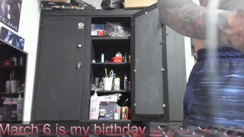    online show from March 5, 2025, 10:10 pm