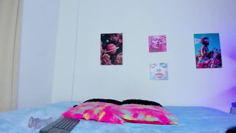 debbie_hans online show from October 28, 2025, 11:14 am