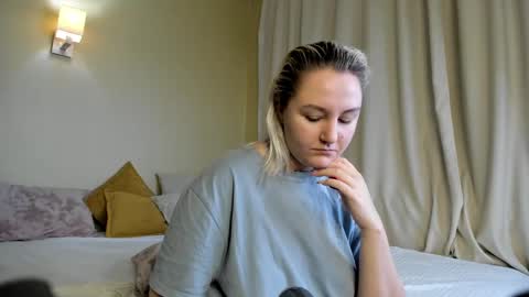 Debbie Mon Tue Fri Sun Sat GMT 3 1000am - 0400pm  online show from December 29, 2024, 5:54 pm