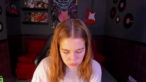 Jennifer online show from April 23, 2026, 11:07 pm