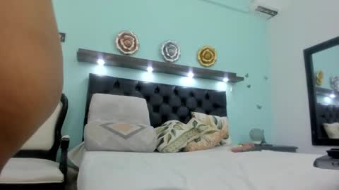 debora_rose18 online show from March 6, 2026, 11:45 pm