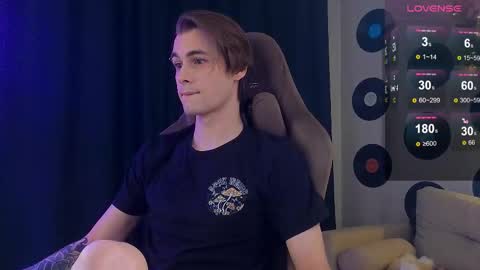 Snapshot of debugmee chatting on November 24, 2025, 4:40 pm Samuel online show from November 24, 2025, 4:40 pm