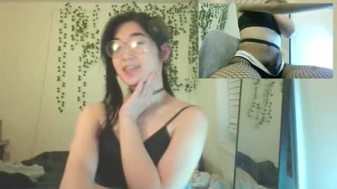 deciduousdoll online show from January 11, 2026, 6:18 am