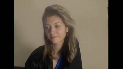 Snapshot of deelightfull chatting on December 10, 2024, 1:22 pm Deelightfull online show from December 10, 2024, 1:22 pm