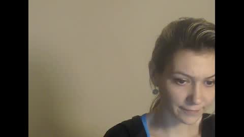 Snapshot of deelightfull chatting on December 10, 2024, 7:54 pm Deelightfull online show from December 10, 2024, 7:54 pm