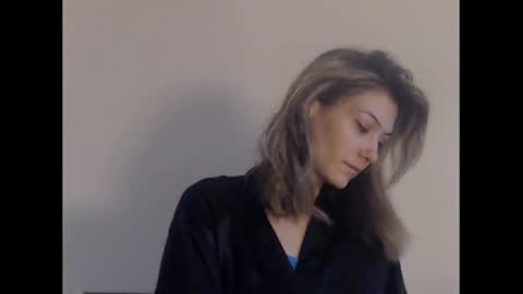 Snapshot of deelightfull chatting on December 13, 2024, 8:51 am Deelightfull online show from December 13, 2024, 8:51 am