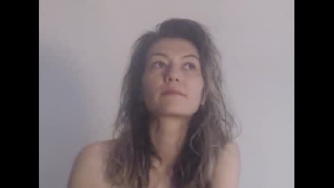 Snapshot of deelightfull chatting on January 17, 2025, 9:49 am Deelightfull online show from January 17, 2025, 9:49 am