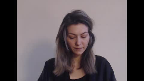 Snapshot of deelightfull chatting on February 14, 2025, 11:42 am Deelightfull online show from February 14, 2025, 11:42 am