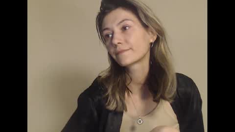 Snapshot of deelightfull chatting on February 17, 2025, 5:21 pm Deelightfull online show from February 17, 2025, 5:21 pm