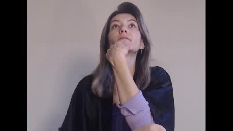 Snapshot of deelightfull chatting on February 20, 2025, 10:05 am Deelightfull online show from February 20, 2025, 10:05 am