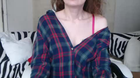 KamiDevi online show from January 15, 2025, 2:13 pm