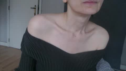 KamiDevi online show from October 15, 2025, 3:12 pm