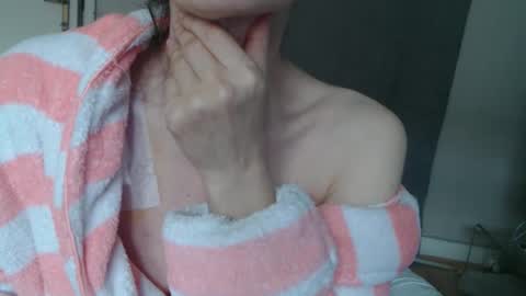 KamiDevi online show from October 24, 2025, 12:45 pm