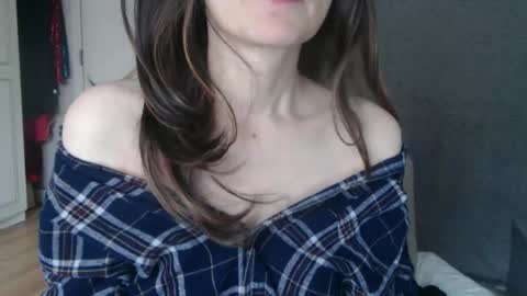 KamiDevi online show from November 15, 2025, 2:35 pm