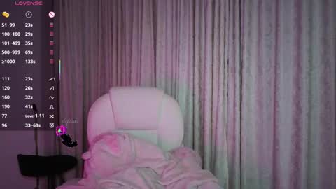 Stephanie.e  online show from September 12, 2025, 4:23 am