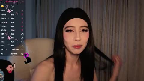 Stephanie.e  online show from November 27, 2025, 4:03 am