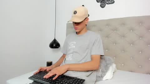 DEIVY online show from February 6, 2025, 7:51 pm