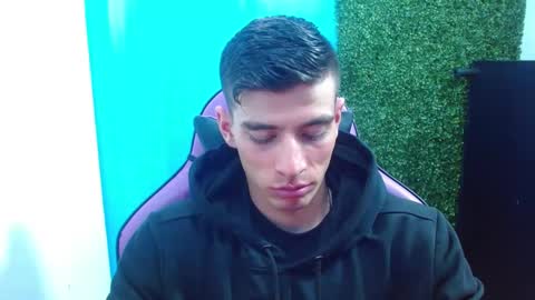 Snapshot of deiby_baby chatting on December 15, 2024, 1:46 am DEIBY online show from December 15, 2024, 1:46 am