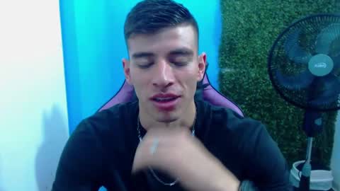 Snapshot of deiby_baby chatting on December 19, 2024, 8:13 pm DEIBY online show from December 19, 2024, 8:13 pm