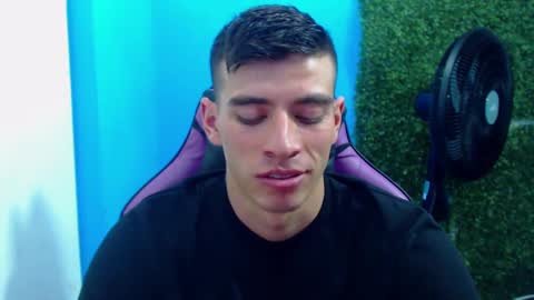 Snapshot of deiby_baby chatting on December 28, 2024, 12:47 am DEIBY online show from December 28, 2024, 12:47 am