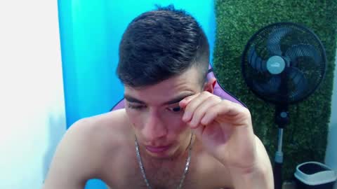 Snapshot of deiby_baby chatting on December 30, 2024, 12:00 am DEIBY online show from December 30, 2024, 12:00 am