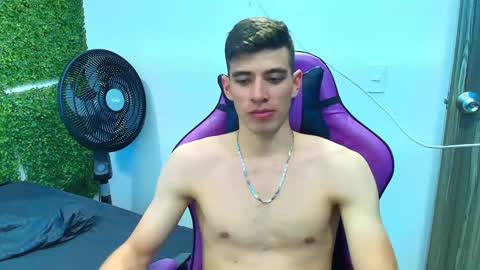 Snapshot of deiby_baby chatting on January 19, 2025, 2:04 am DEIBY online show from January 19, 2025, 2:04 am