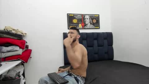 deilnal_zafiro online show from November 28, 2025, 2:14 am