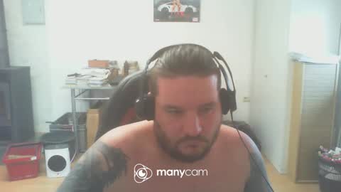 Snapshot of deinspielzeug87 chatting on February 20, 2025, 2:46 pm deinspielzeug87 online show from February 20, 2025, 2:46 pm