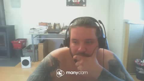 Snapshot of deinspielzeug87 chatting on March 3, 2025, 1:42 pm deinspielzeug87 online show from March 3, 2025, 1:42 pm