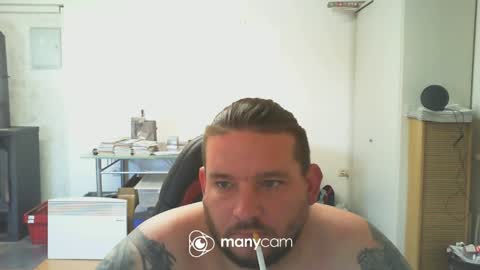 Snapshot of deinspielzeug87 chatting on April 19, 2026, 1:54 pm deinspielzeug87 online show from April 19, 2026, 1:54 pm