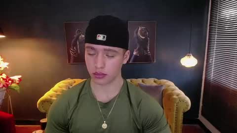 Snapshot of deivid_parker chatting on May 20, 2026, 2:01 pm Deivid online show from May 20, 2026, 2:01 pm