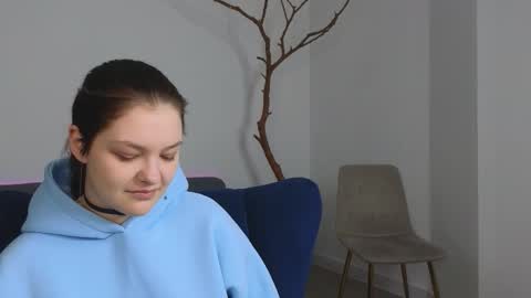 deliaeffy online show from March 24, 2026, 12:54 pm