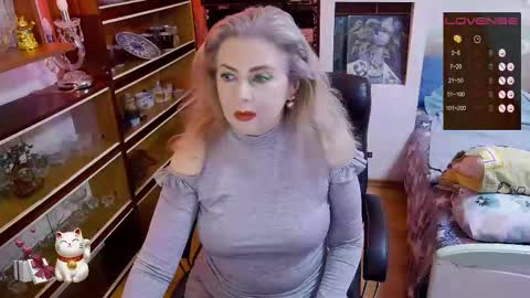 Delicacat online show from November 11, 2025, 12:10 am