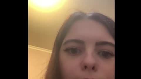 Kiki online show from April 4, 2026, 5:32 pm