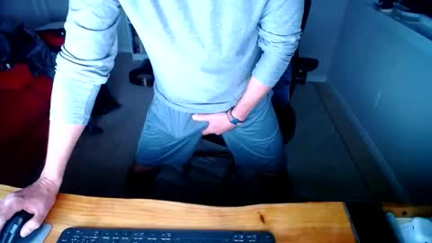 delicioso4u online show from April 21, 2026, 5:14 am