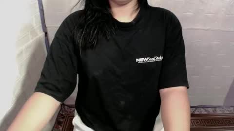 delicious_hanna17 online show from February 9, 2026, 6:17 am
