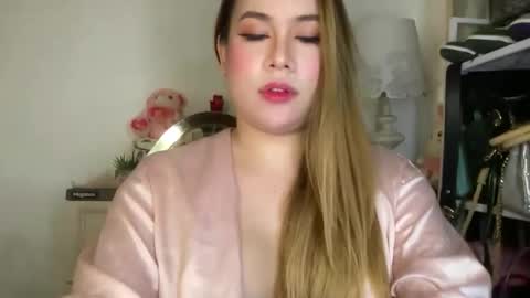 iyalicious online show from November 13, 2025, 6:18 pm