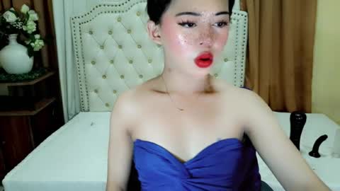 Snapshot of deliciously_sophie chatting on July 14, 2026, 6:51 am Sophie online show from July 14, 2026, 6:51 am