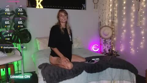 Snapshot of deliciousmonster30 chatting on December 3, 2024, 6:17 pm Kitty online show from December 3, 2024, 6:17 pm