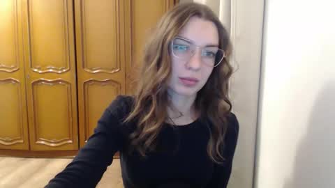 Aurora online show from November 14, 2025, 6:45 am