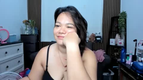 delightfulcurvy online show from November 12, 2025, 8:15 am