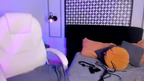 della online show from February 13, 2025, 3:14 pm