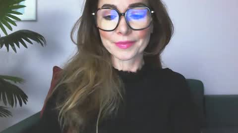 Snapshot of delilah_sweet chatting on May 21, 2026, 1:40 pm delilah_sweet online show from May 21, 2026, 1:40 pm