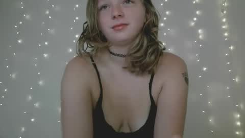 DelilaLove3412 online show from September 23, 2025, 3:15 pm
