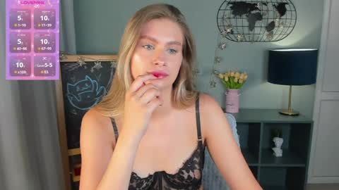 Snapshot of delinasis chatting on June 9, 2026, 1:39 am delinasis online show from June 9, 2026, 1:39 am