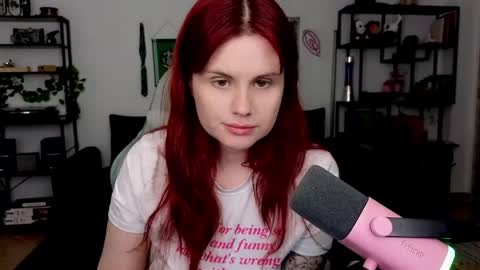 Snapshot of dellacrush_ chatting on May 6, 2026, 5:40 pm dellacrush_ online show from May 6, 2026, 5:40 pm