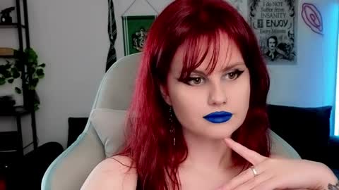 Snapshot of dellacrush_ chatting on June 1, 2026, 5:25 pm dellacrush_ online show from June 1, 2026, 5:25 pm