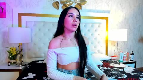 Snapshot of delphine_doll chatting on May 3, 2026, 6:58 pm Delia online show from May 3, 2026, 6:58 pm